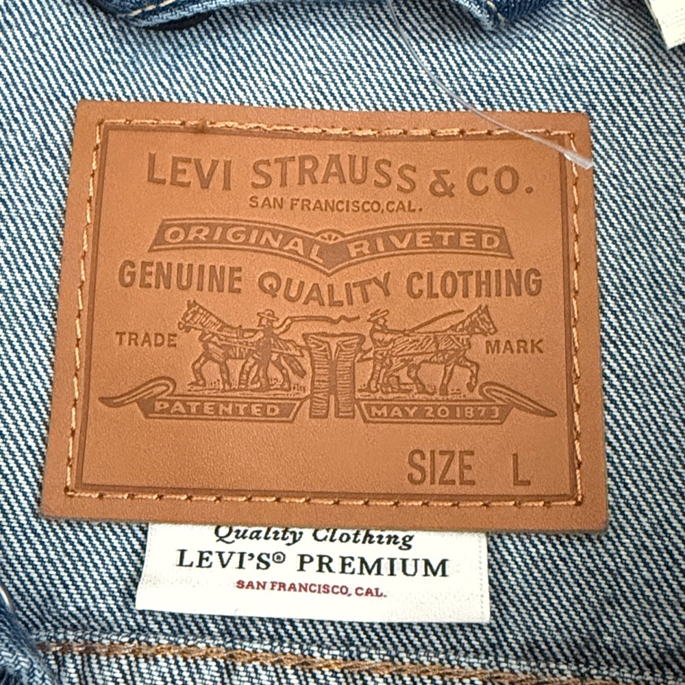 Levi's Custom Denim Jacket - Picture 4 of 4